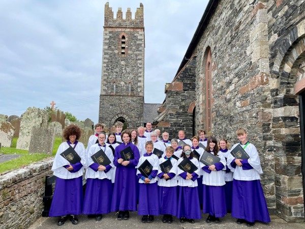 Choir at the first Safari Evensongs in Andreas