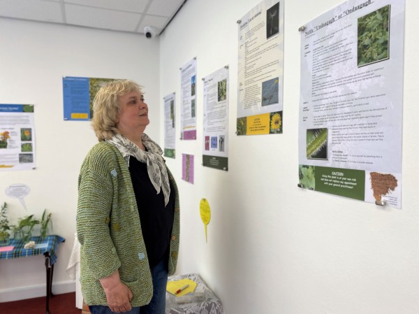 Edible Wild Plants of the South exhibition curator Christa Viohl